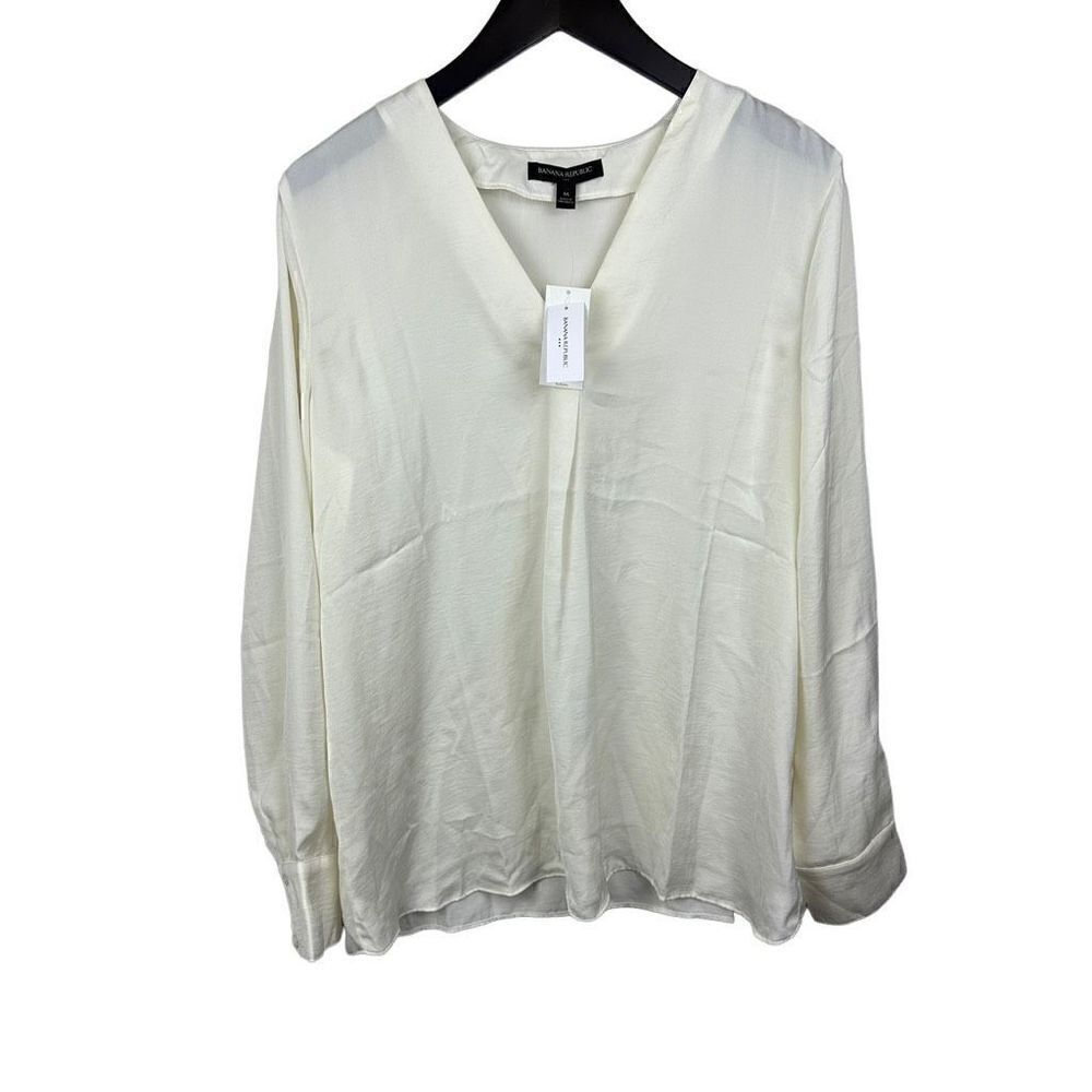 NWT Banana Republic white blouse size M